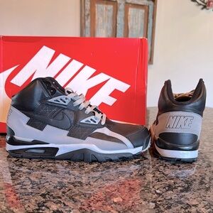 Nike air trainer SC high raiders 2012 sneakers EUC 10.5